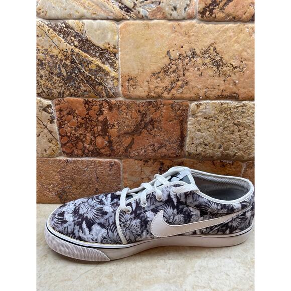 Nike Floral Print Canvas Sneakers Men’s Size 12 Gray White Low Lace Up Athletic main image 6